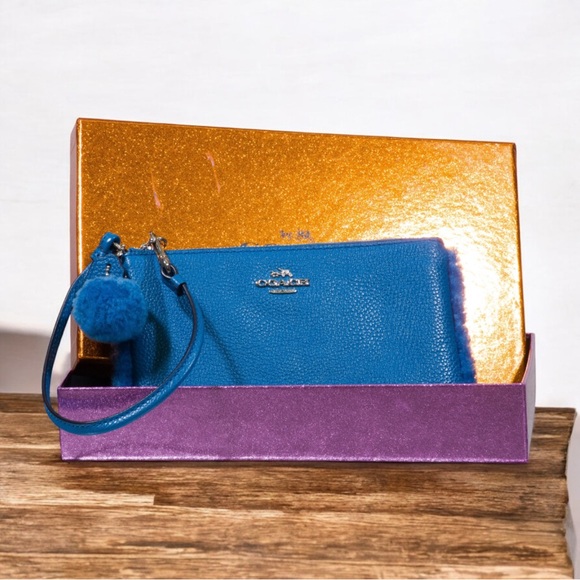Coach Peacock Sherling Corner Zip Wristlet - Picture 4 of 5